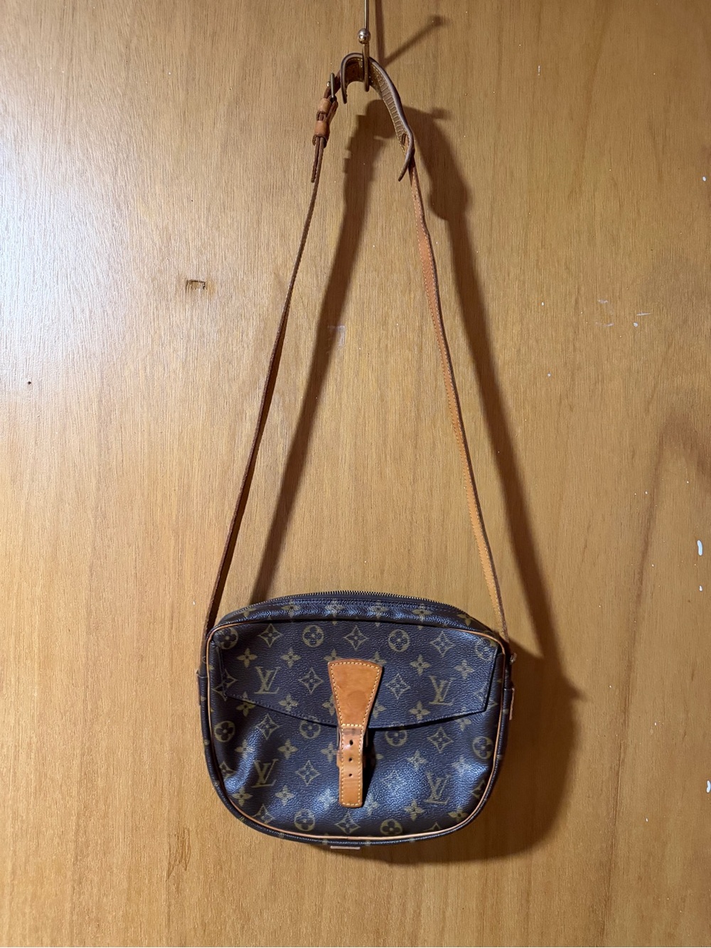 Auth Vintage Louis Vuitton Monogram Jeune Fille Crossbody